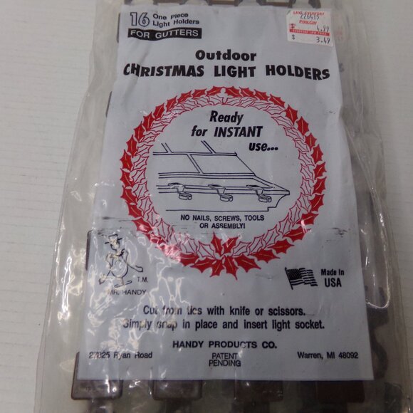 New Outdoor 6 Packages Of 16 Christmas Light Holders For Gutters Clip And Use - Picture 8 of 9